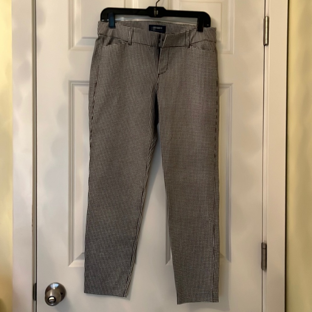 046 NWOT Old Navy Houndstooth Mid-Rise Pants